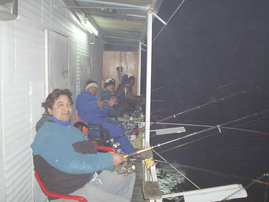 Pescadores salen a limpiar el dique Cabra Corral - La Radio de Martin Grande