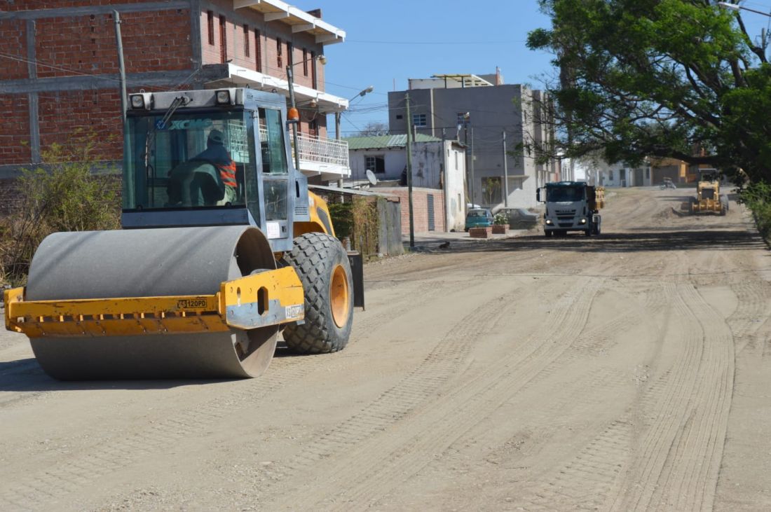 Continúan los trabajos de enripiado en más de 120 barrios salteños